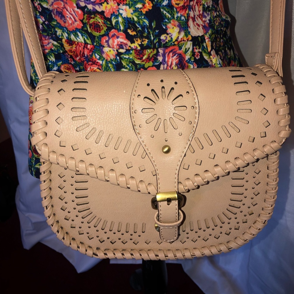 Tan/cream crossbody